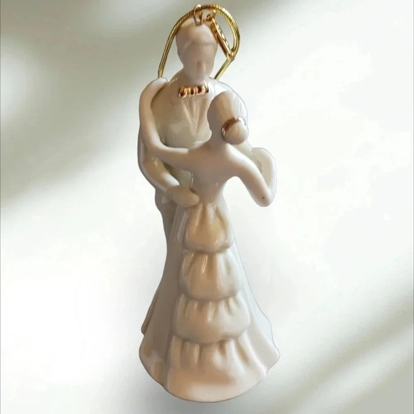 Lenox 2018 annual ornaments bride and groom - Picture 4 of 8